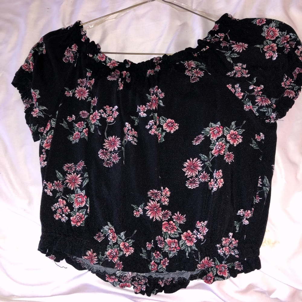 Off shoulder floral crop top